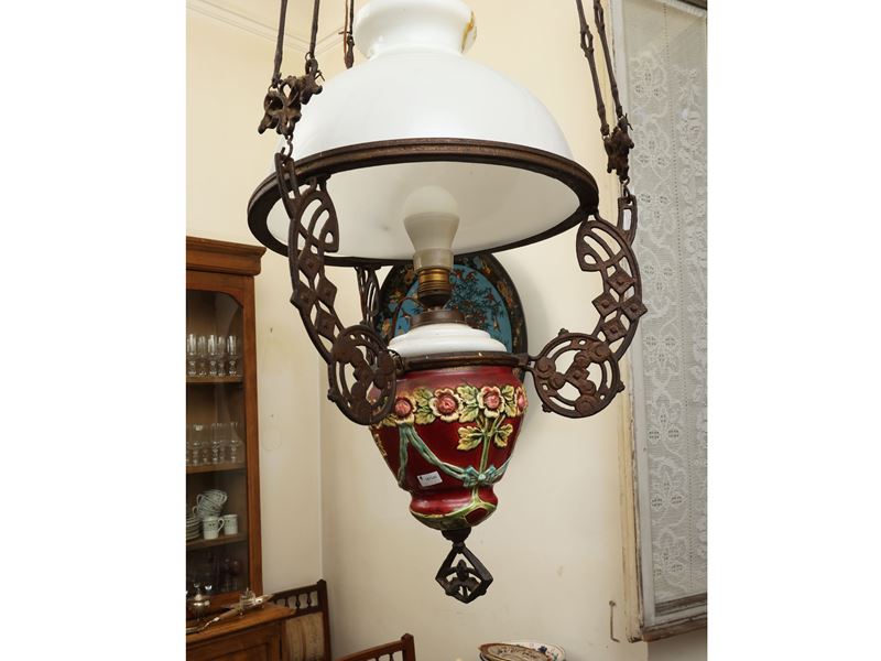 Lampadario in metallo e ceramica, fine XIX secolo