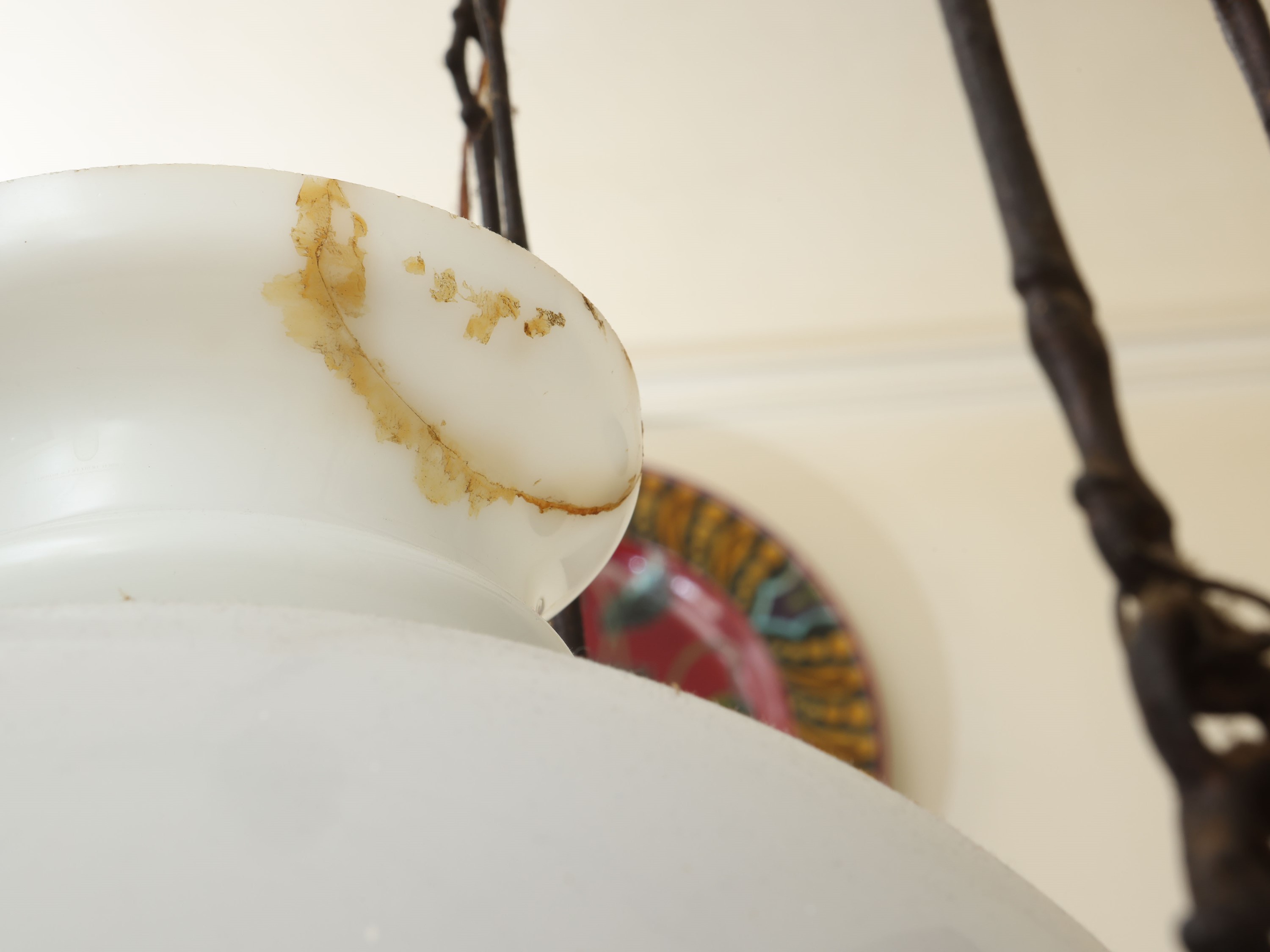 Lampadario in metallo e ceramica, fine XIX secolo