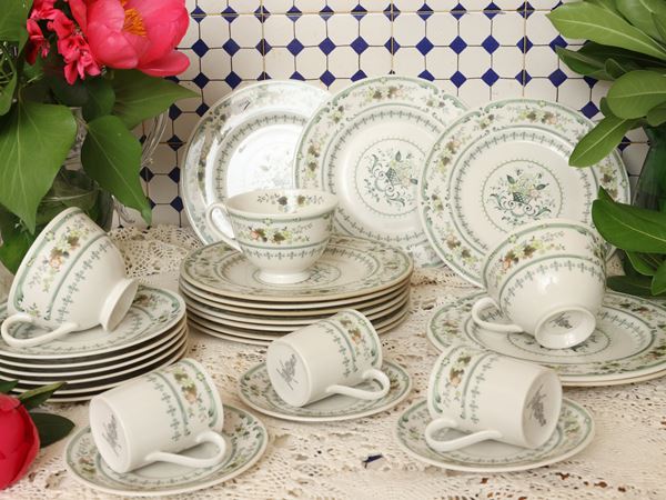 Porcelain tea and coffee service, Royal Doulton