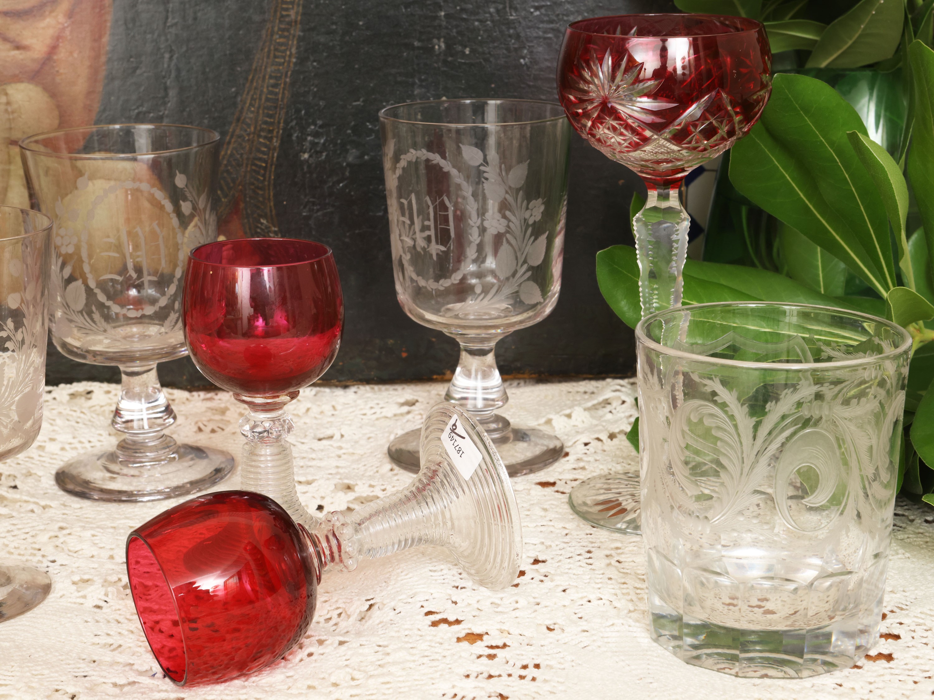 Set di calici e bicchieri, vetro rosso, cristallo doppio rubino e vetro molato