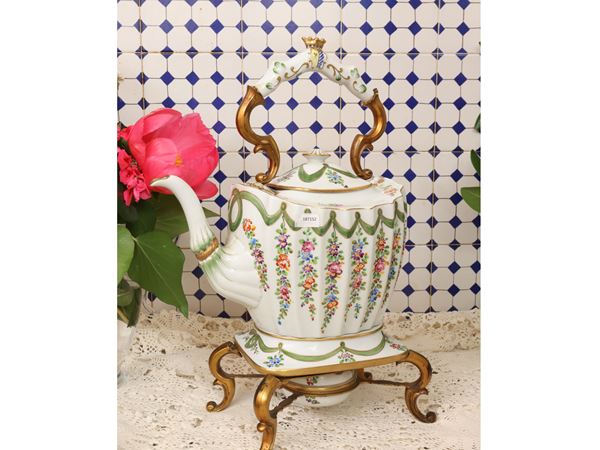Samovar in porcellana, Sevres
