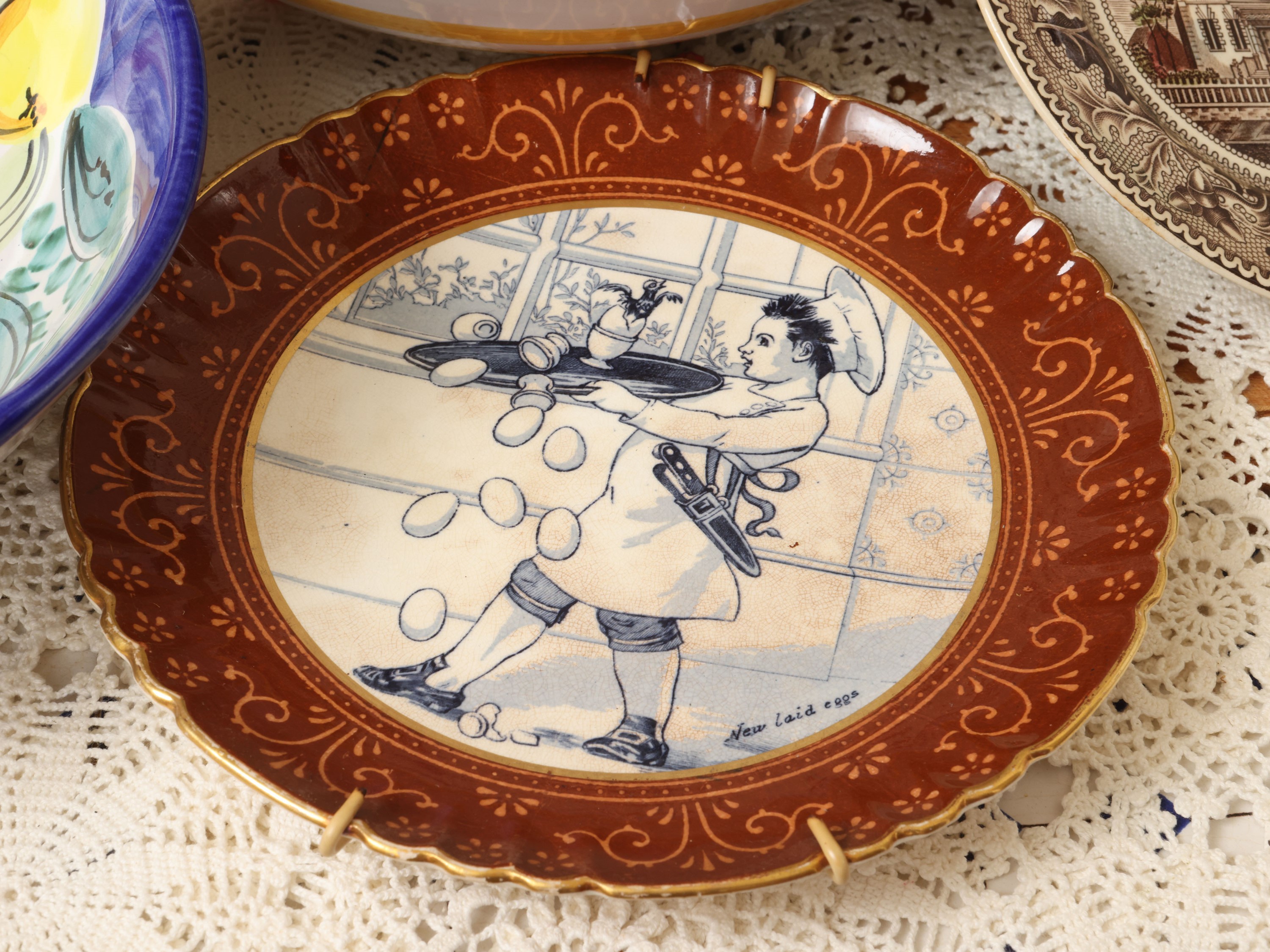 Ceramiche e maioliche, insalatiere e barattoli da cucina (Deruta e Vietri)