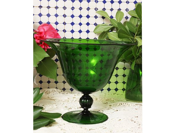 Large emerald green blown glass centrepiece