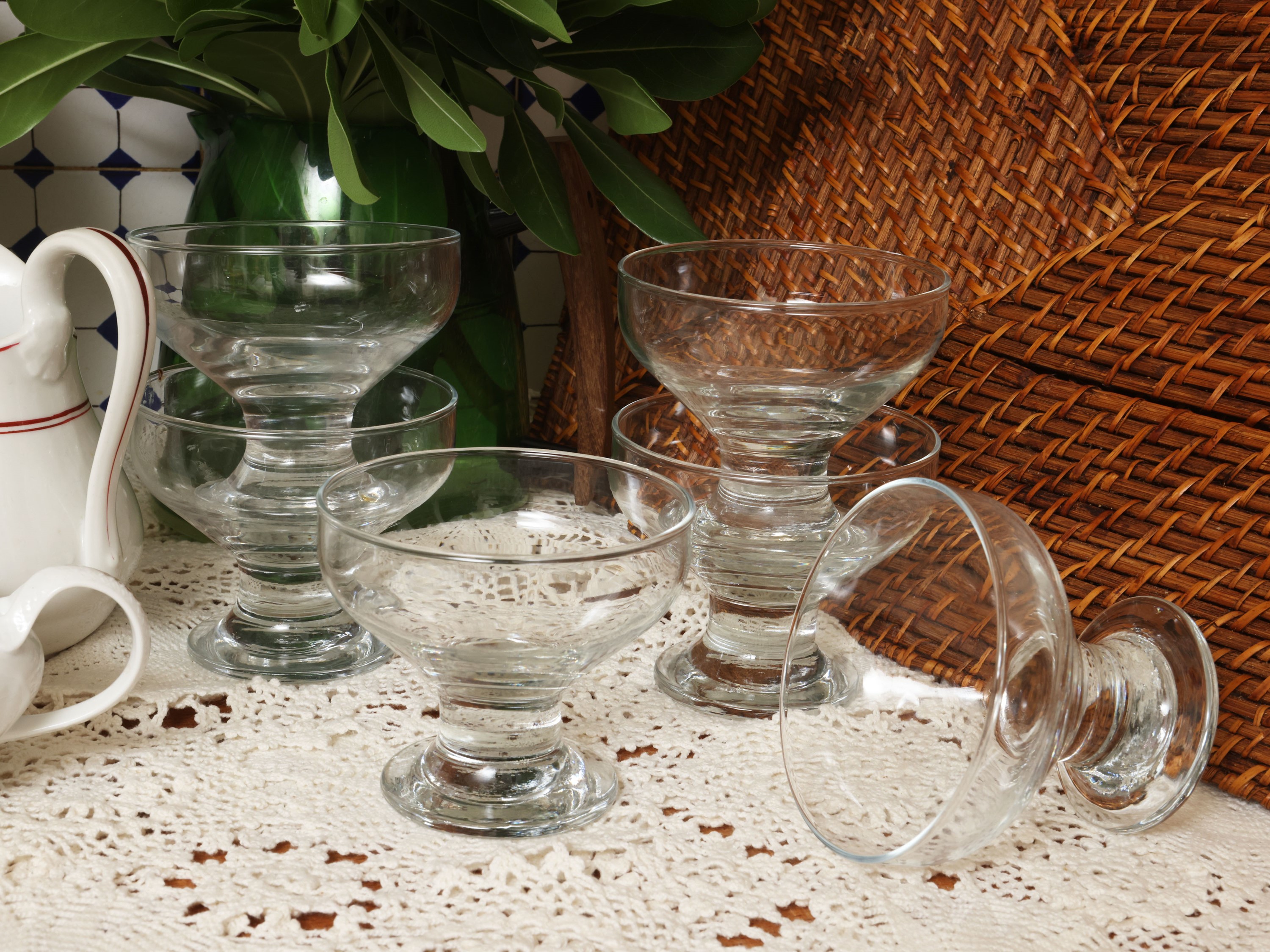 Richard Ginori, Miscellanea di accessori da tavola (tazza, teiera, grande lattiera e vassoi ovali...
