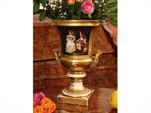Medici porcelain vase
