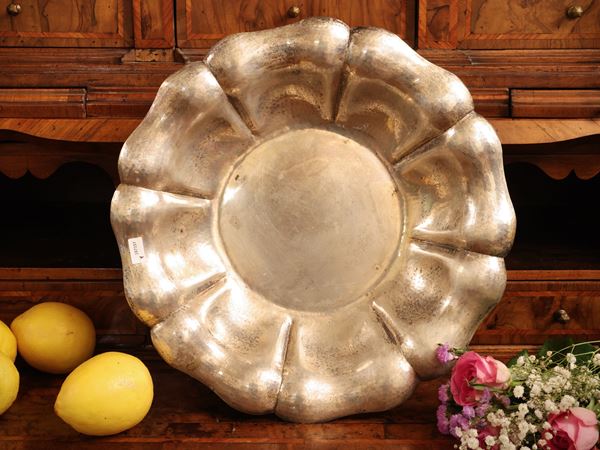 Silver centrepiece