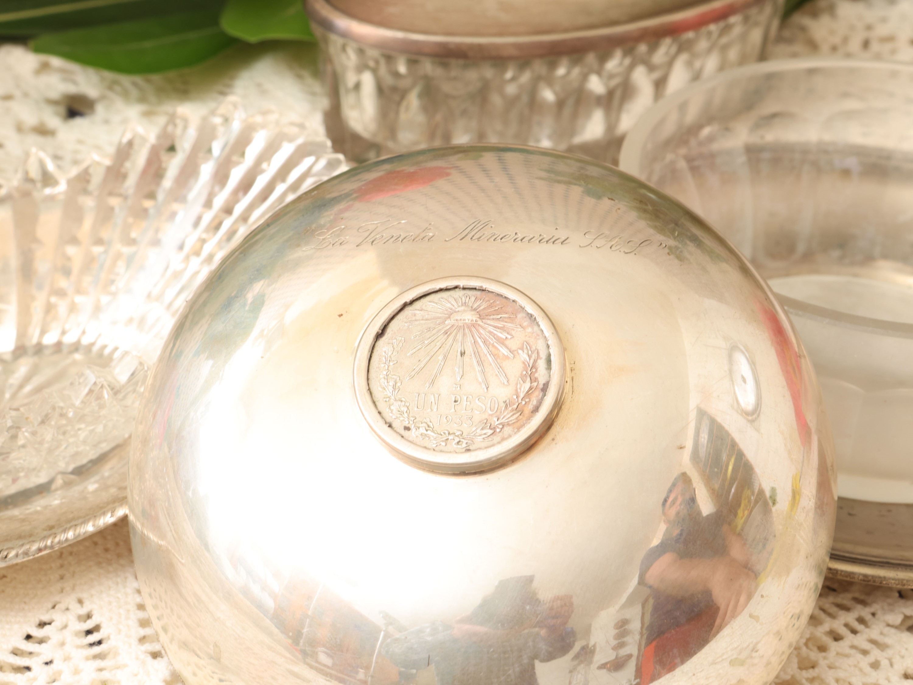 Accessori per antipasti in argento, vaschetta in cristallo molato con base in argento e component...