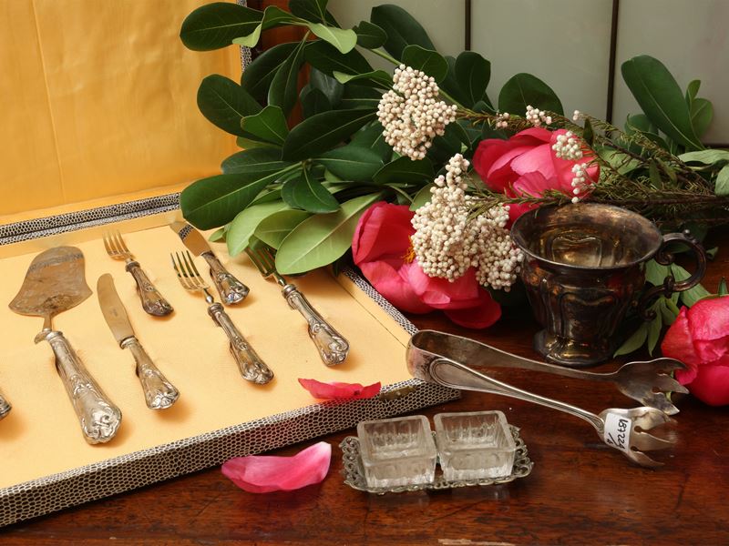 Set da tavola in argento, gr netti 230