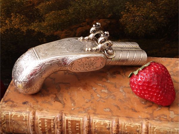 Scatola portatabacco in argento