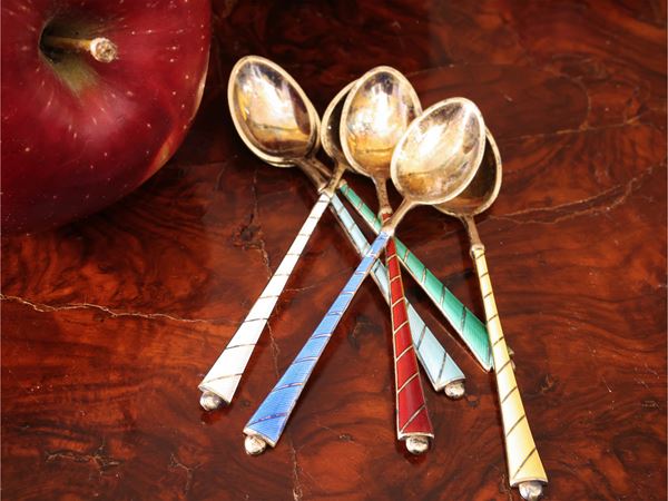Serie di 6 cucchiaini in argento 925 vermeil  (Danimarca,, inizio del XX secolo)  - Asta La casa moderna - Maison Bibelot - Casa d'Aste Firenze - Milano