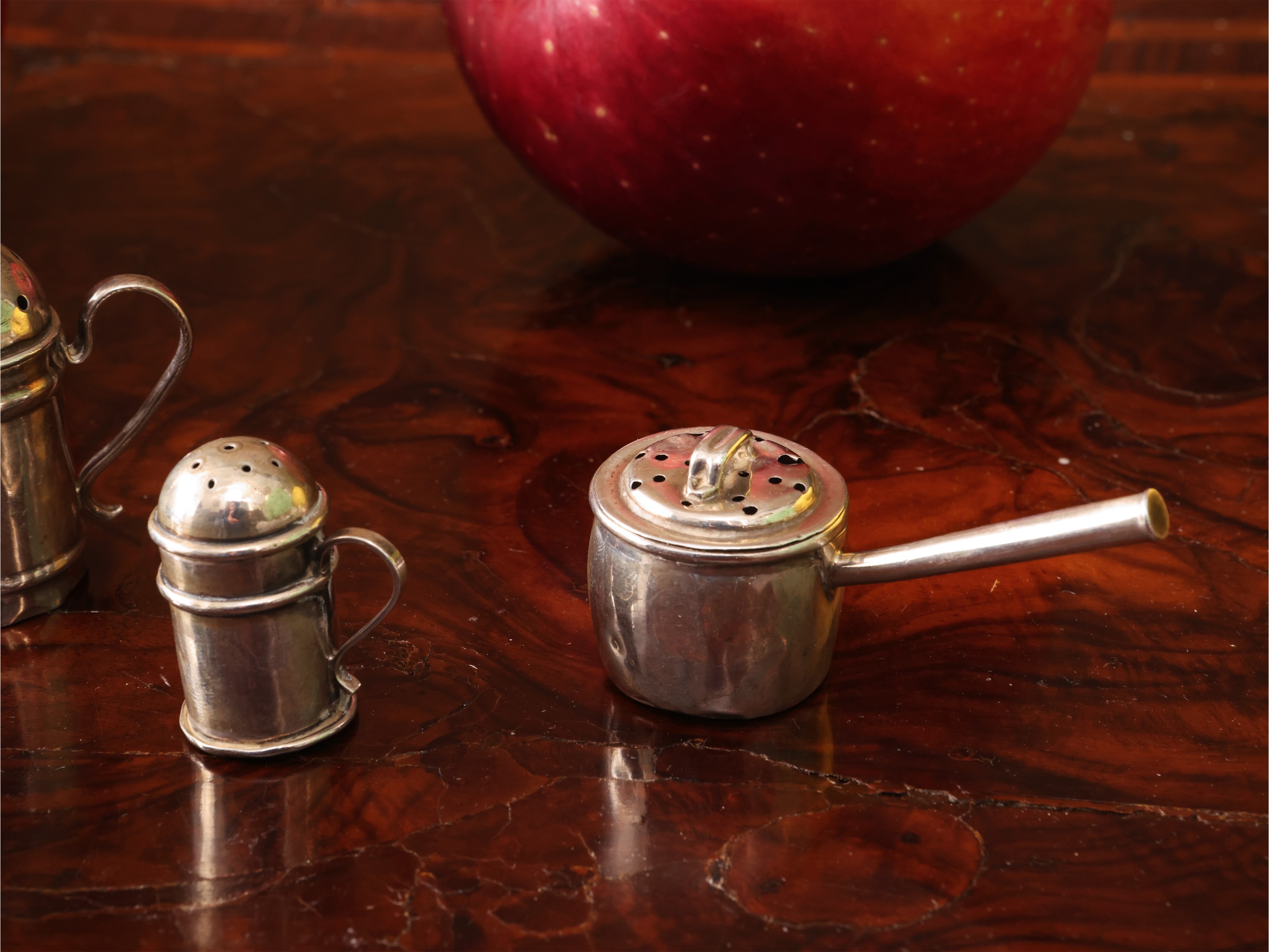 Collezione di miniature in argento inglese