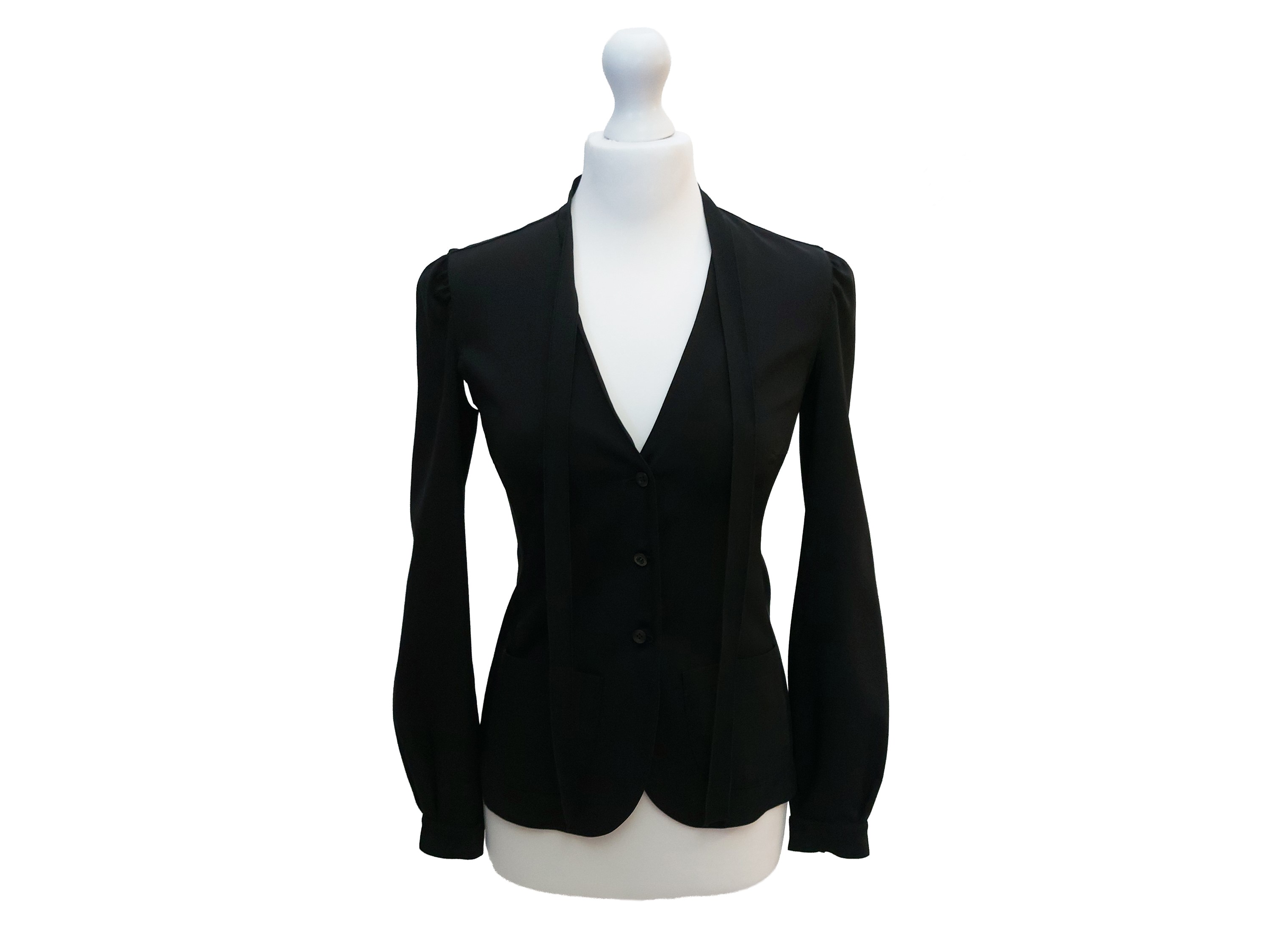 Prada, Tailleur pantalone nero in seta (giacca monopetto a tre bottoni)