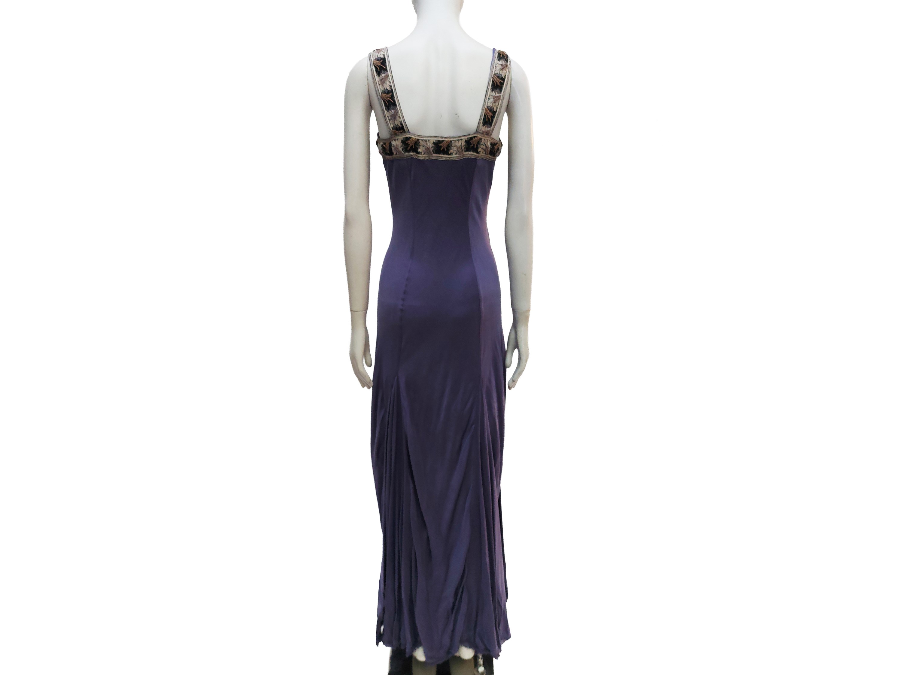 Sabine St Barths, Abito lungo in seta viola con collo quadrato decorato