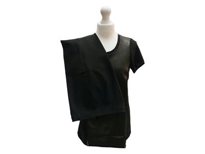 Prada, Pantalone modello diritto (taglia 42) e Rag & Bone, Blusa a manica corta con scollo tondo ...