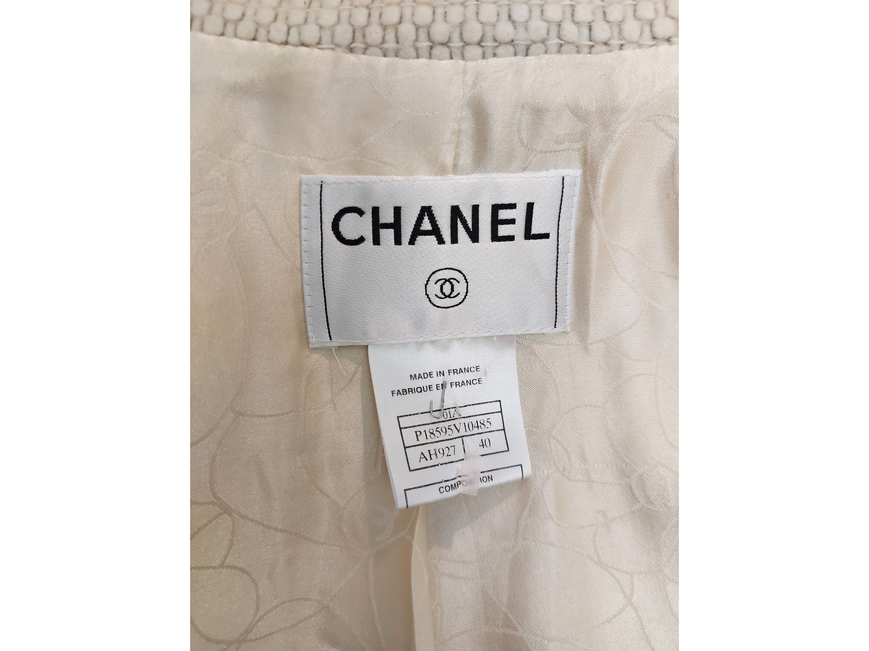 Chanel - Cappotto in Lana Bouclé Beige e Panna