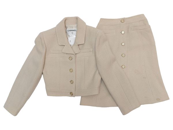 Chanel - Cream bouclé wool suit