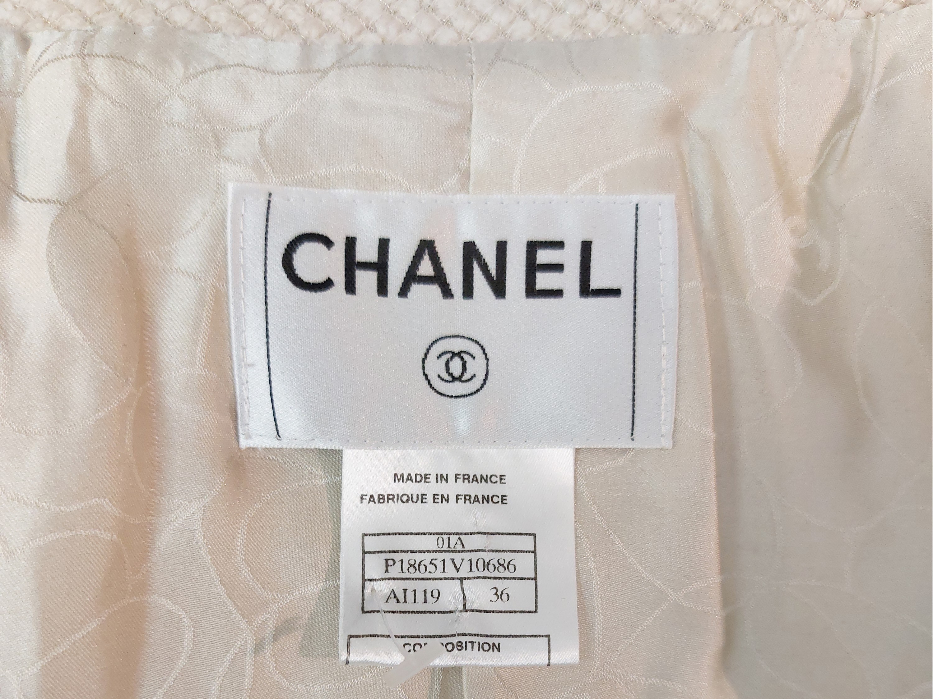 Chanel - Tailleur in Lana Bouclé Panna