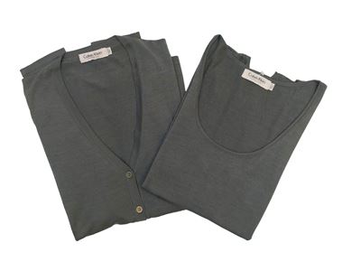 Calvin Klein, Twin set in seta verde oliva, taglia S
