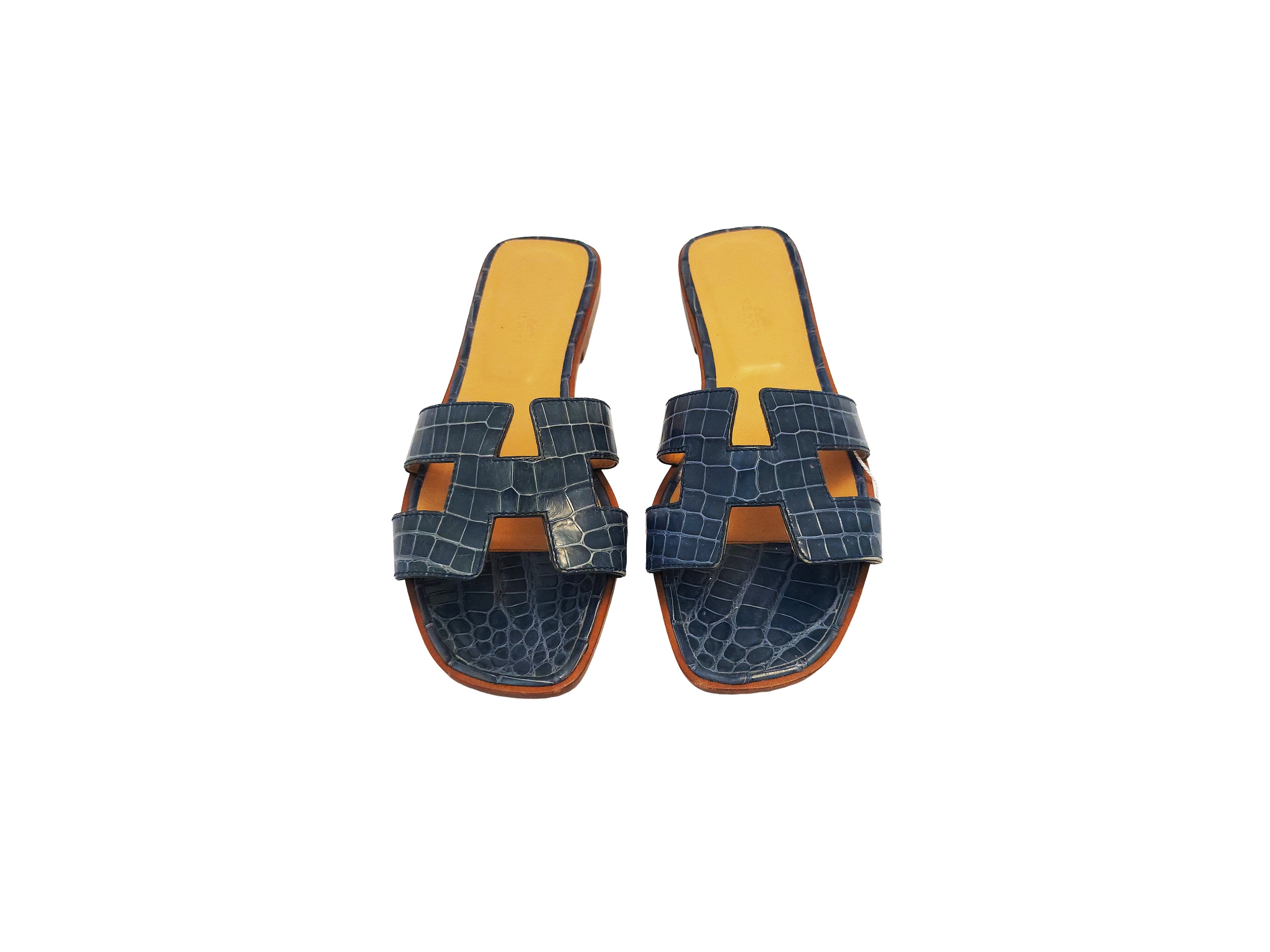 Hermès, Sandali flat Oran in pelle blu con effetto stampa cocco