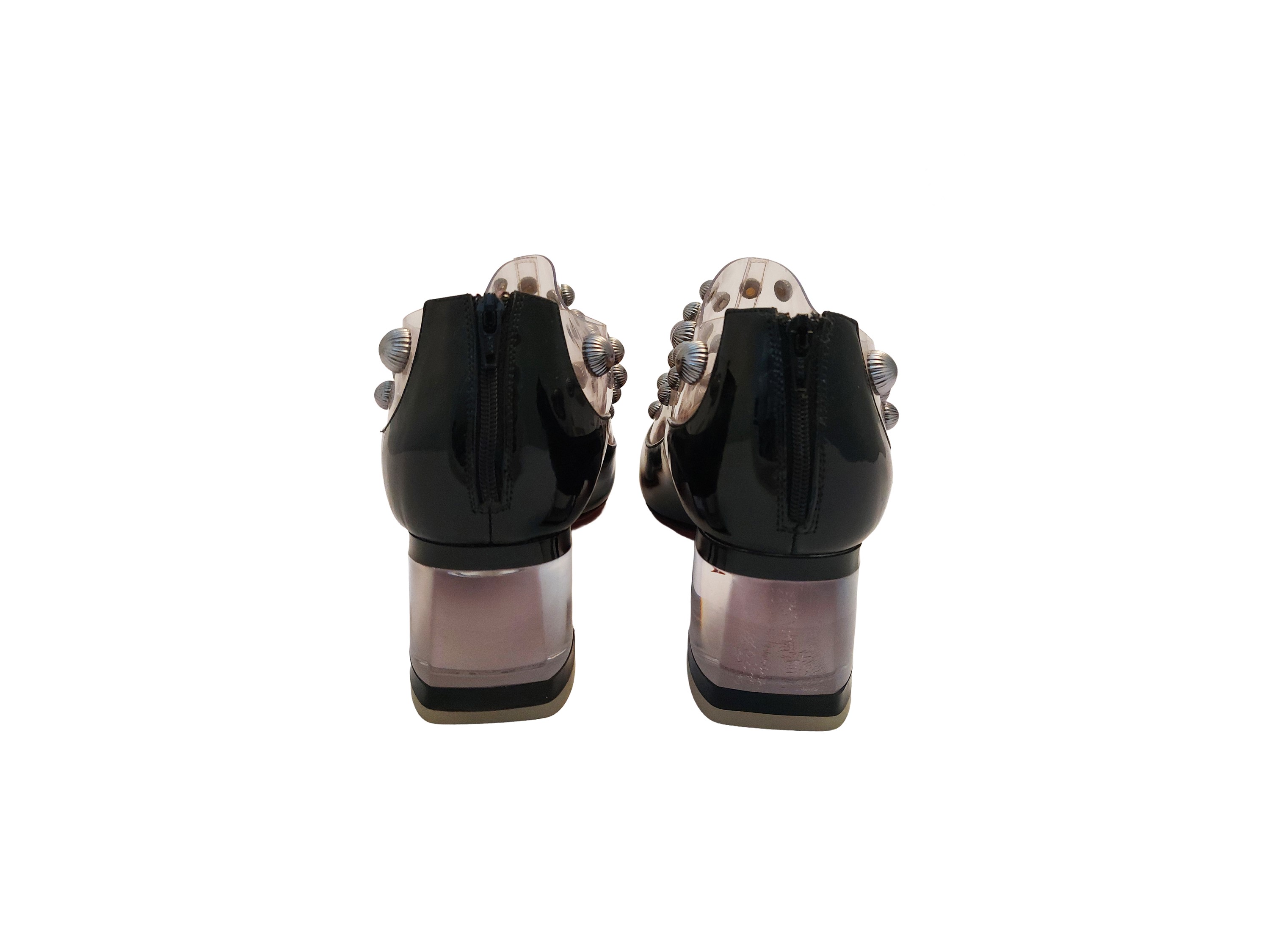 Louboutin, Space Odd 55, scarpa in vernice nera con PVC trasparente e borchie