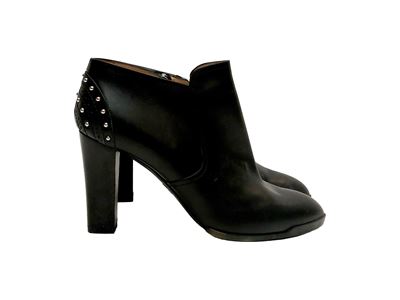 Tod's, Stivaletti in pelle nera con borchie al tallone