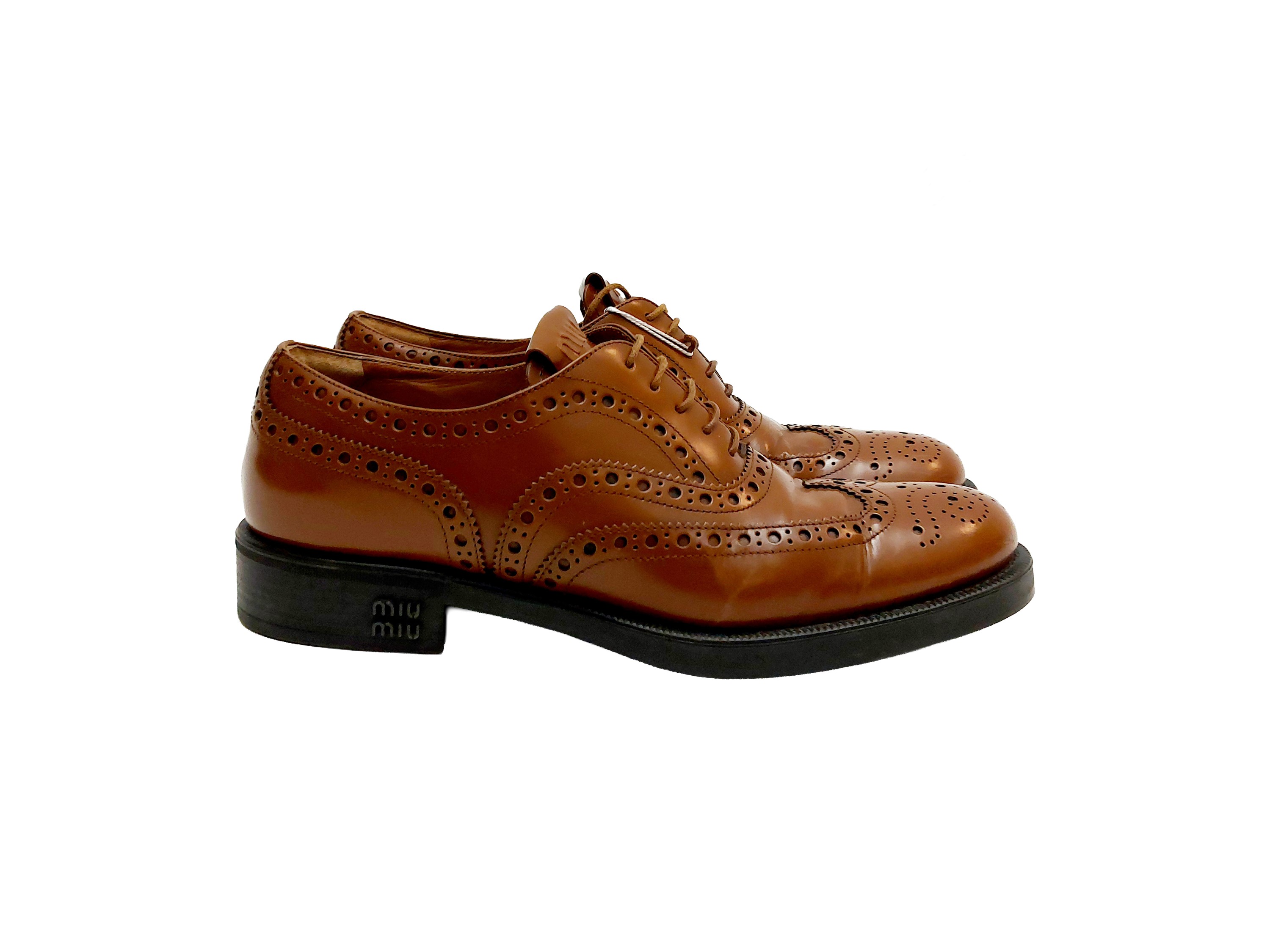 Miu Miu, Oxford in pelle di vitello spazzolato color tabacco con suola in gomma (collaborazione c...