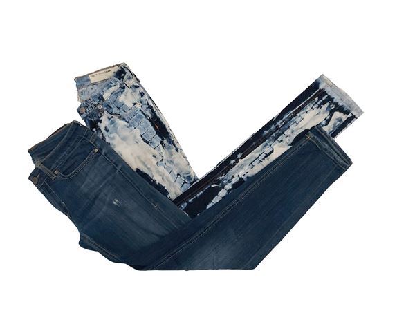 Due paia di jeans skinny