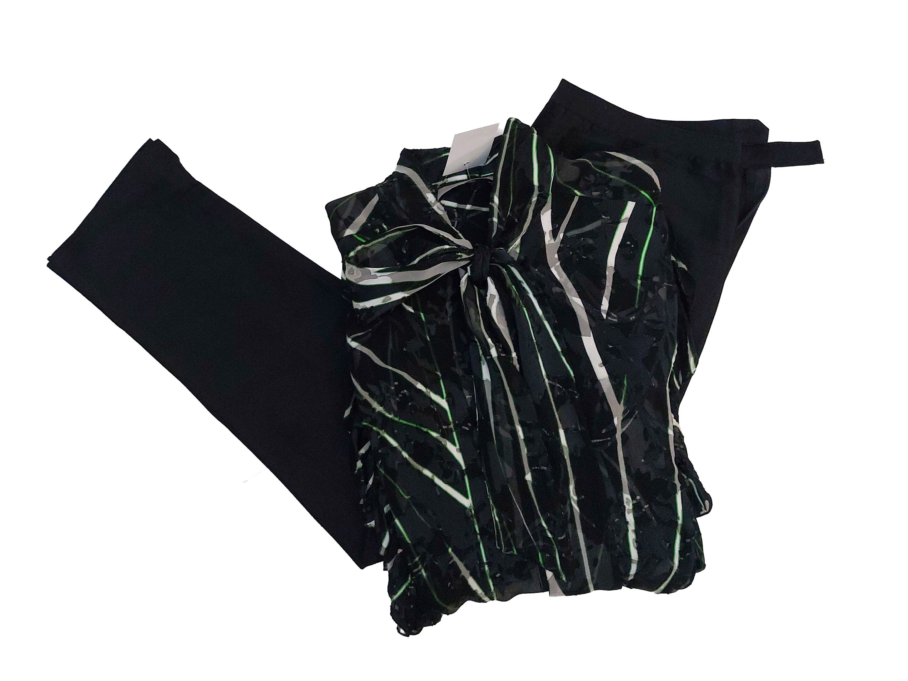 Pantaloni in shantung nero e camicia in seta/viscosa, fantasia geometrica