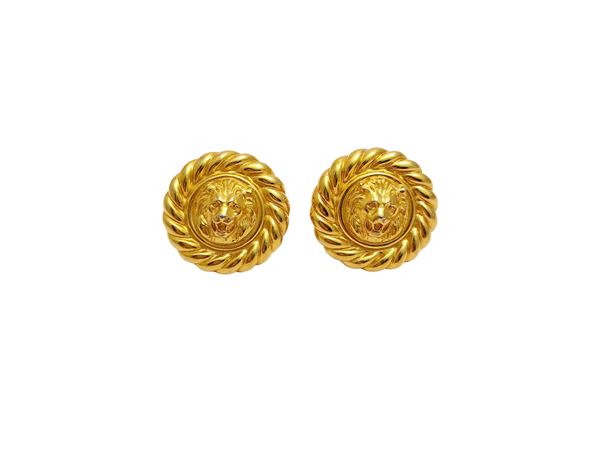 Animal print clip earrings