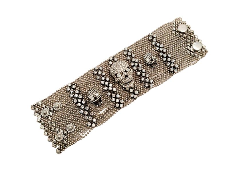 Polsiera con teschi, in metallo silver tone e strass