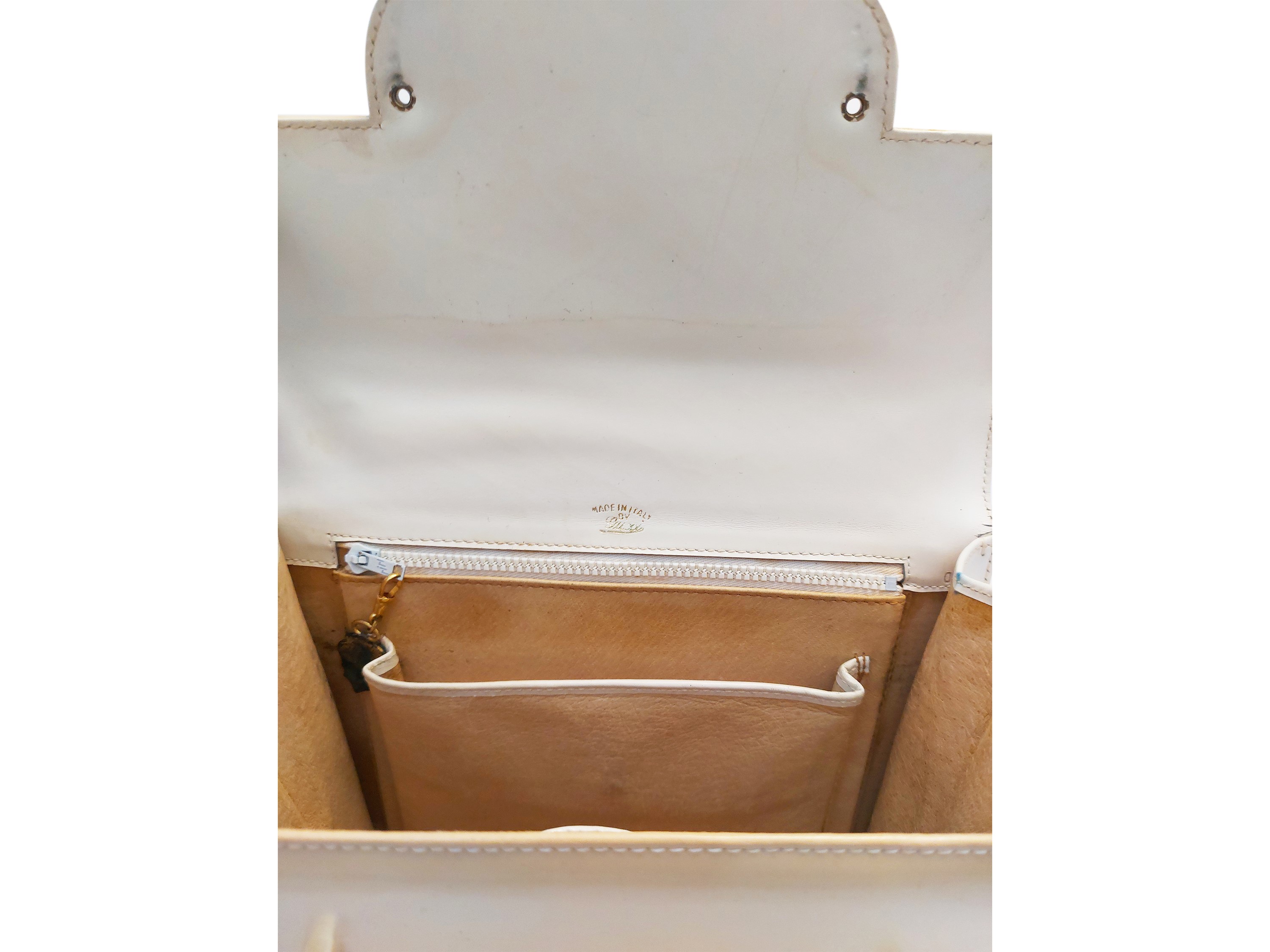 Gucci, Borsa a mano in vernice beige e bianca con chiusura a elementi cilindrici in resina ambra