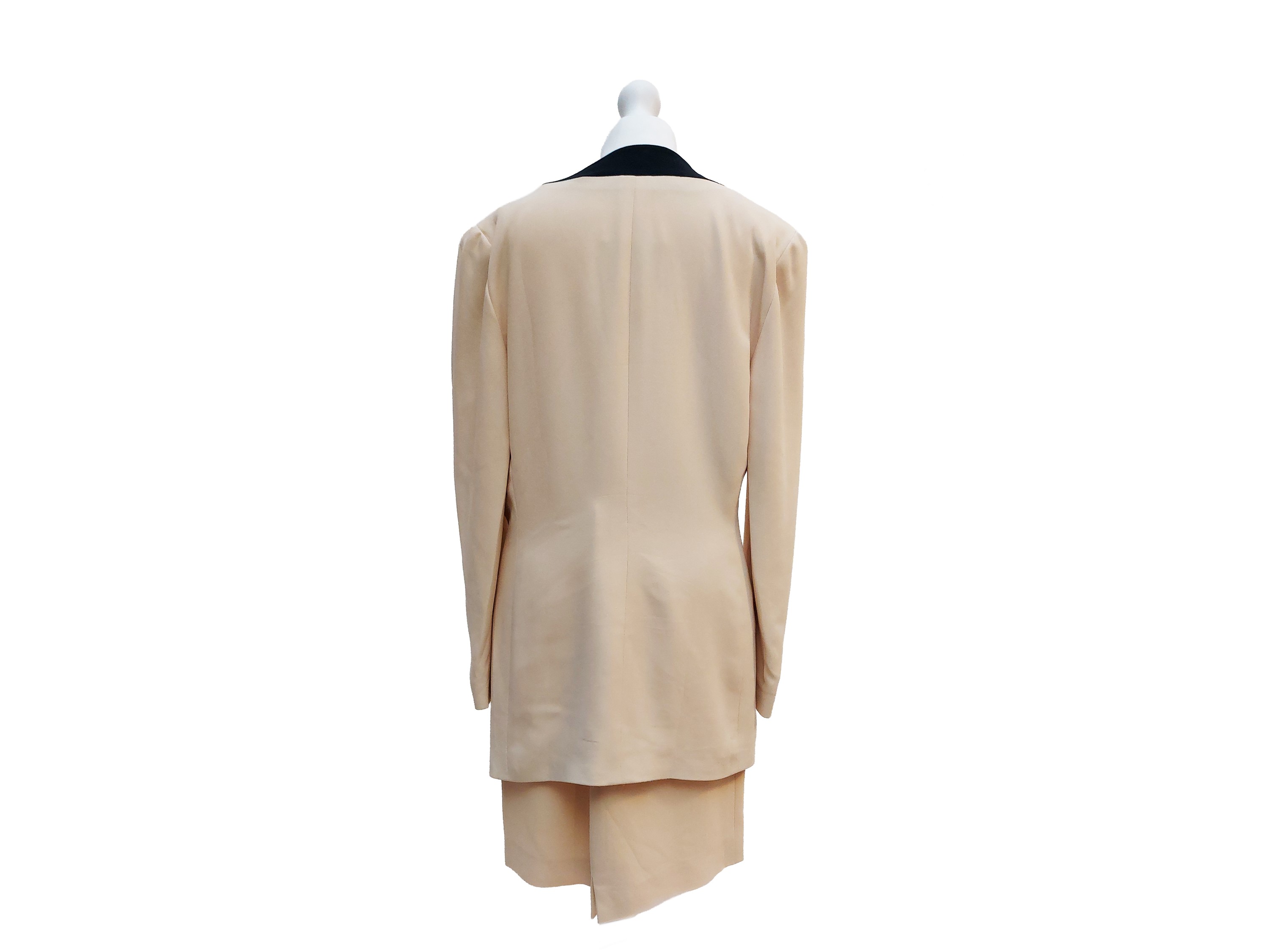 Gai Mattiolo, Tailleur in viscosa beige