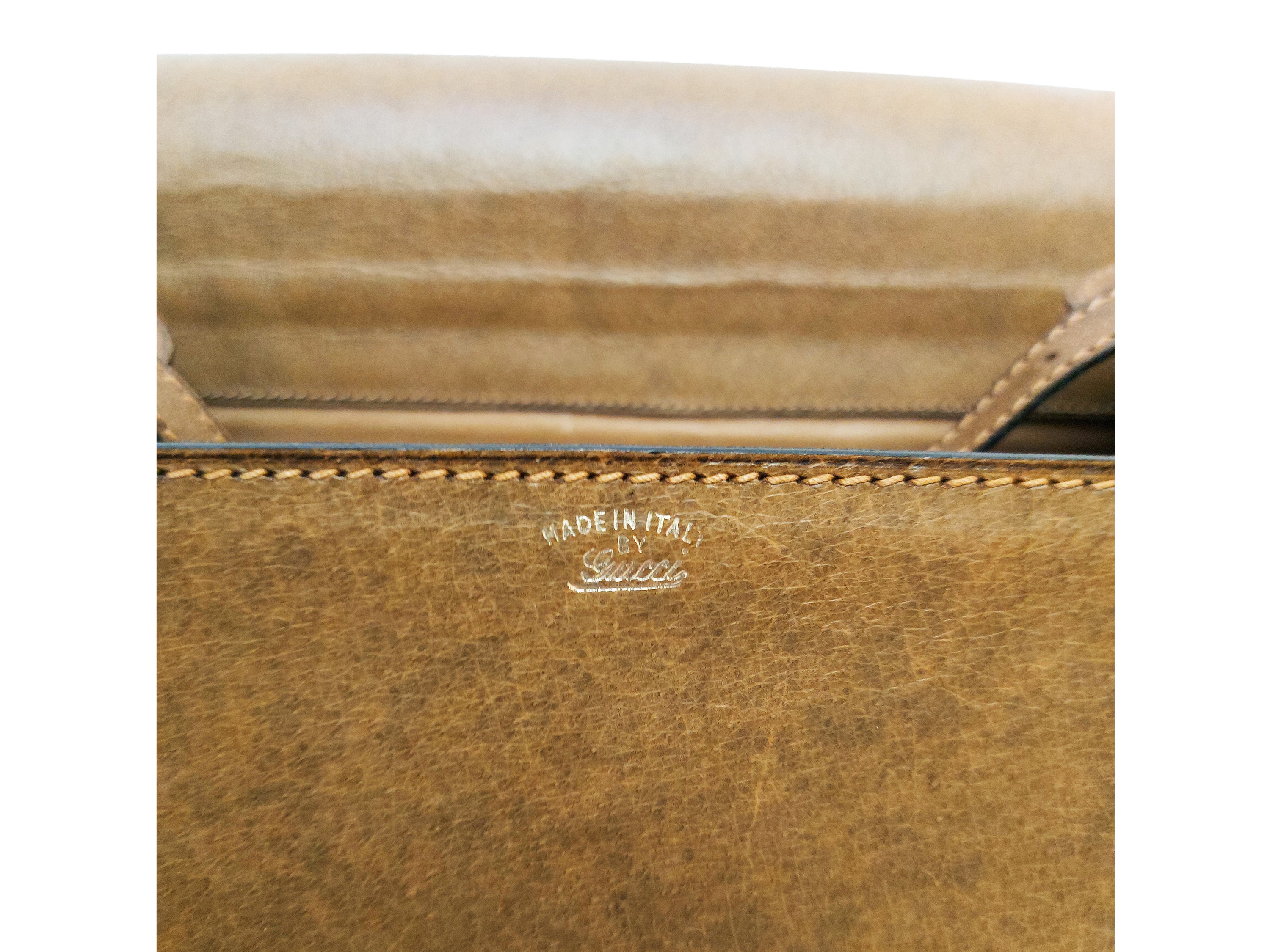 Tammaro De Marinis, Borsa da uomo in pelle color cuoio con iniziali e fibbia in ottone
