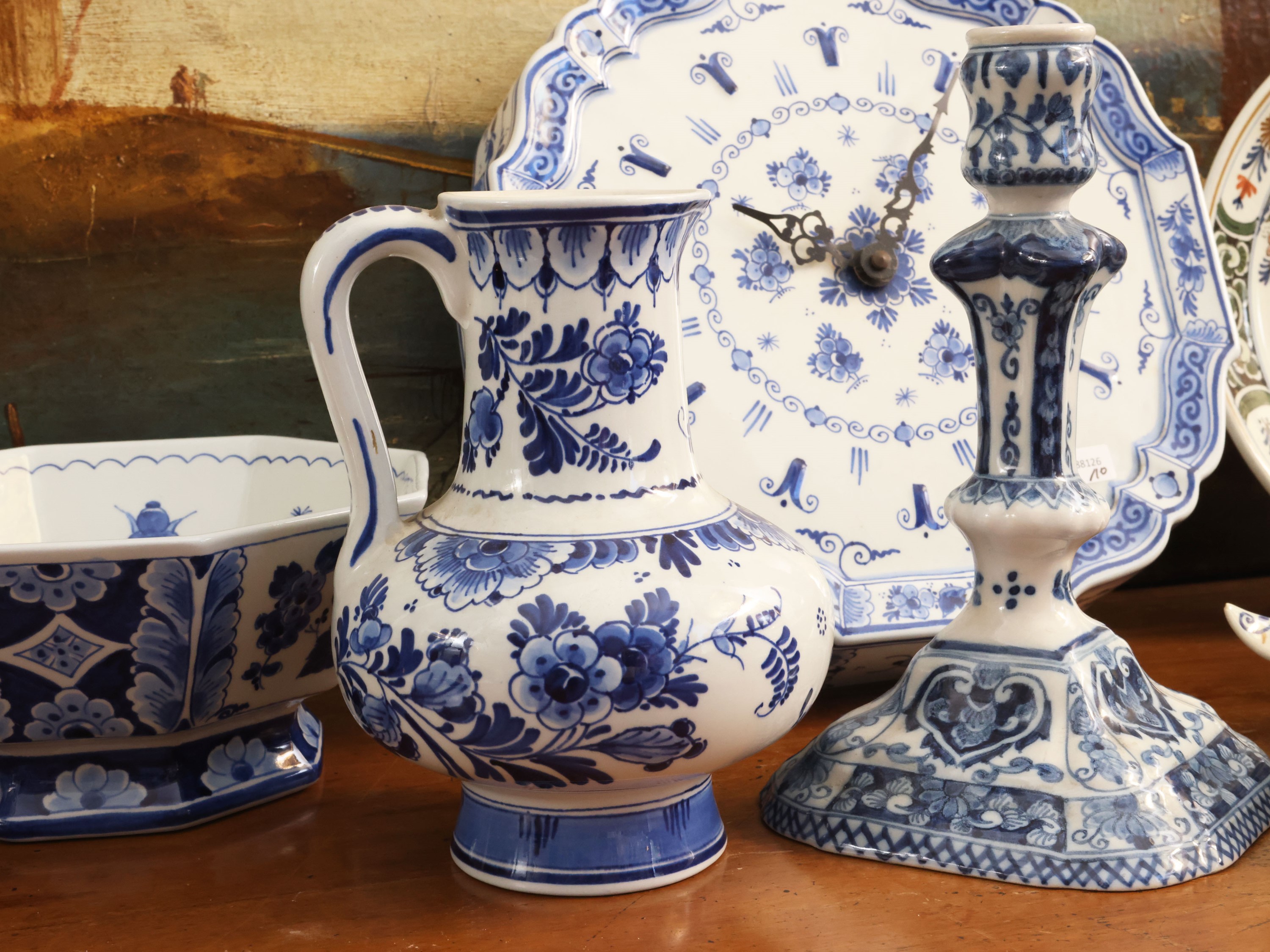 Miscellanea di accessori decorativi in terraglia policroma blu, imitazione modelli olandesi (orol...