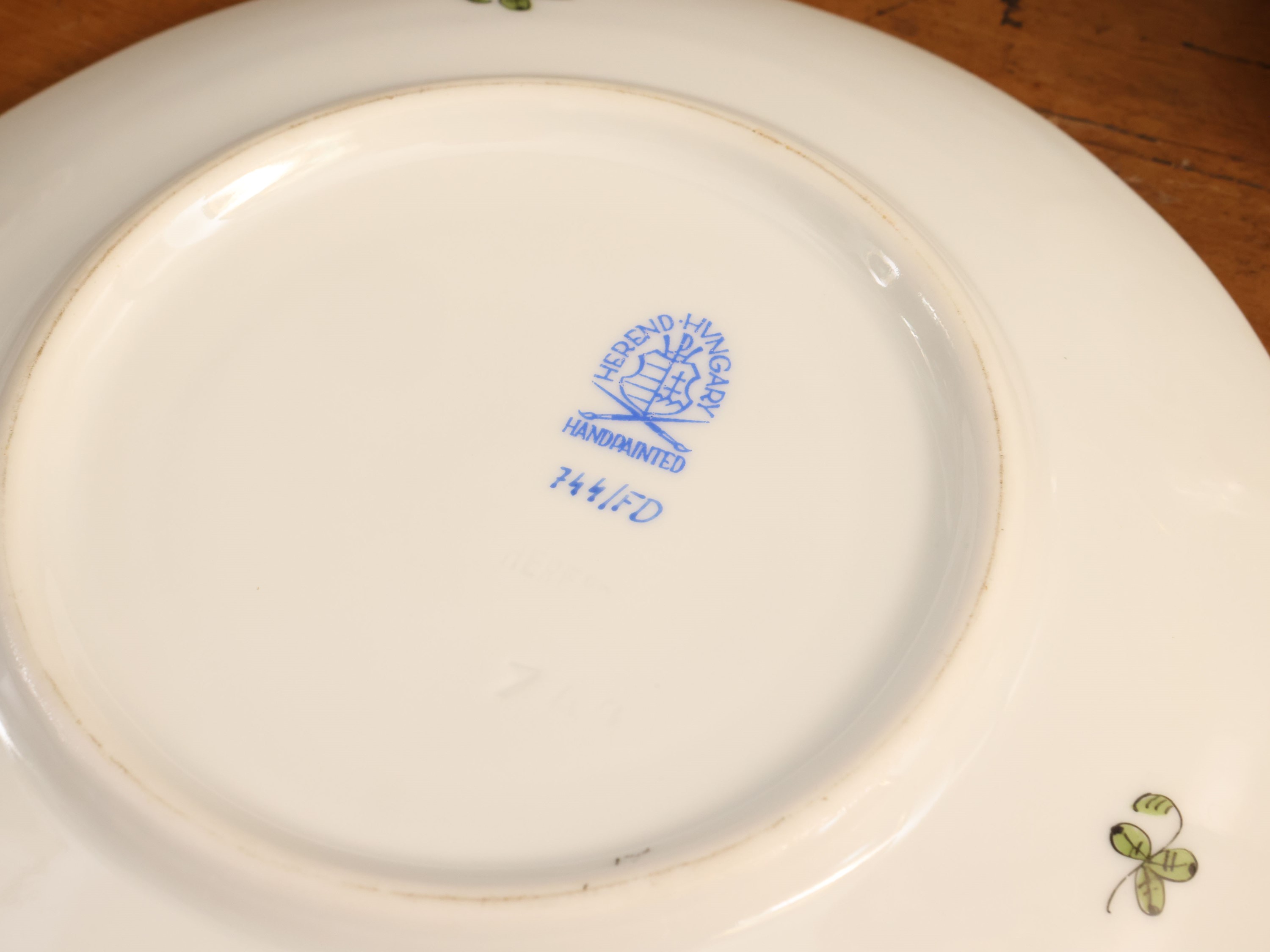 Herend, Coppia di cremiere e salsiere in porcellana