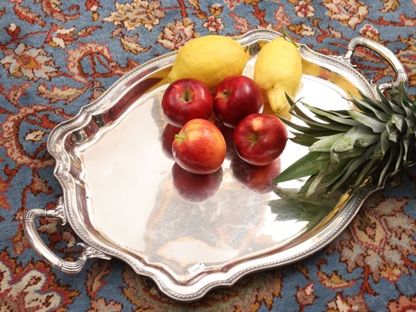 Vassoio a guantiera in argento sterling 925  - Asta Stile fiorentino. Una raccolta privata - Maison Bibelot - Casa d'Aste Firenze - Milano