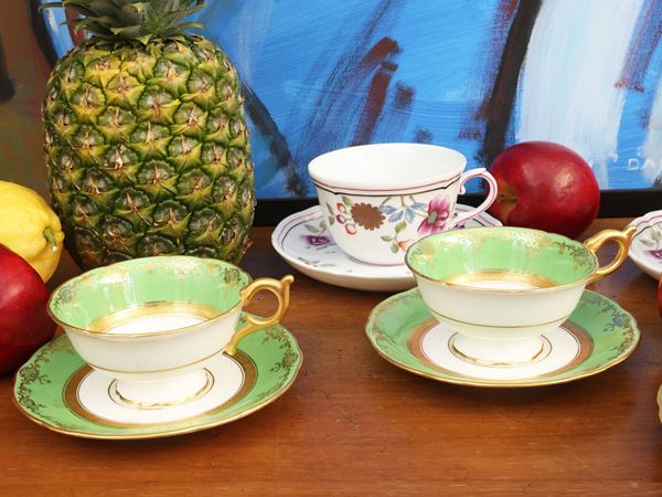 Miscellany of porcelain accessories