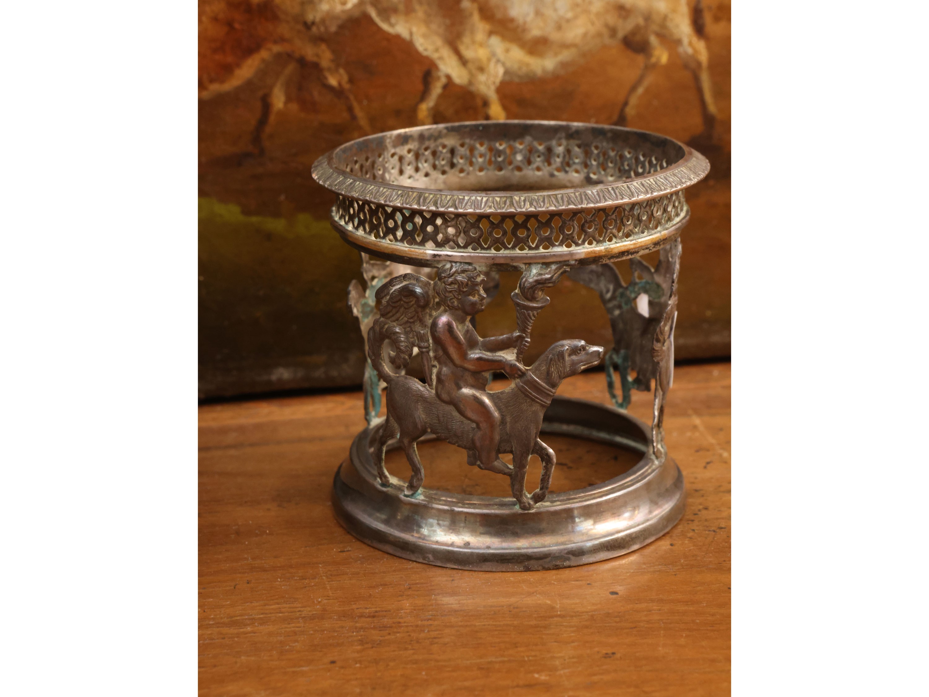 Argenteria da collezione, secchiello per acqua benedetta e oggetti decorativi in stile storico (S...