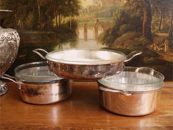 Three silver metal baking dishes  - Auction Déballage. Deals at Auction - Maison Bibelot - Casa d'Aste Firenze - Milano