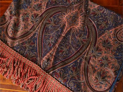Grande striscia da tavolo in cotone, fantasia paisley, con frangia laterale e fodera
