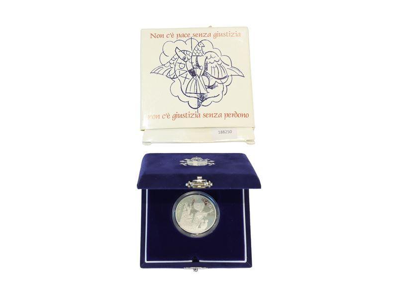Giovanni Paolo II, Moneta commemorativa “Non c’è Pace senza Giustizia” in argento 925, Proof, I e...