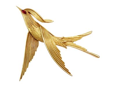 Trifari, Spilla animalier a forma di uccello in volo