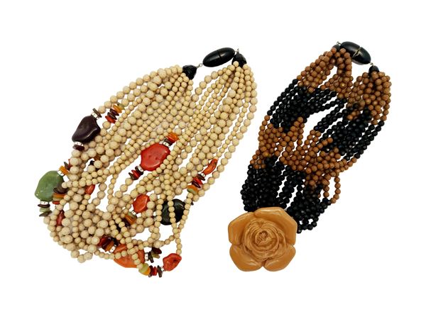 Two multi-strand resin necklaces  - Auction Vintagemania - Maison Bibelot - Casa d'Aste Firenze - Milano