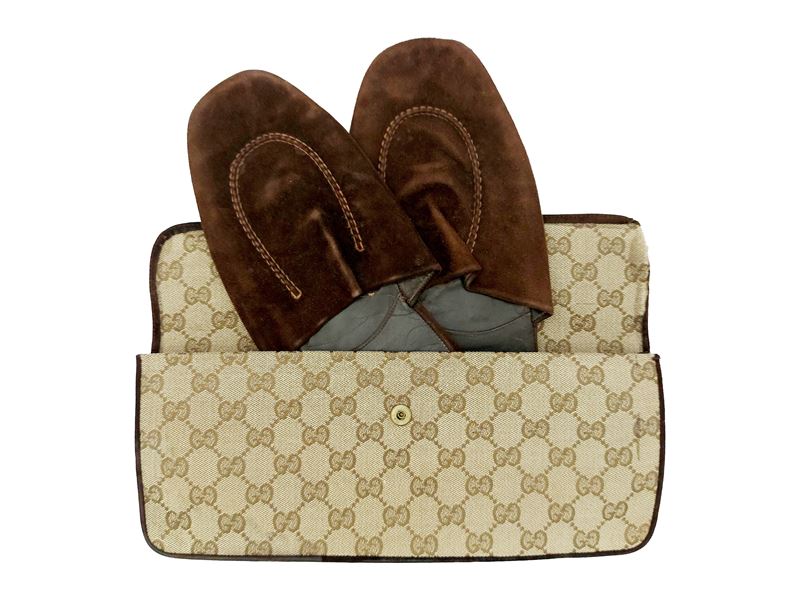 Gucci, Pantofole da viaggio in suede marrone
