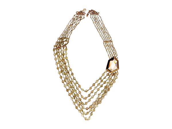 Striking multi-strand necklace, Appartement à louer