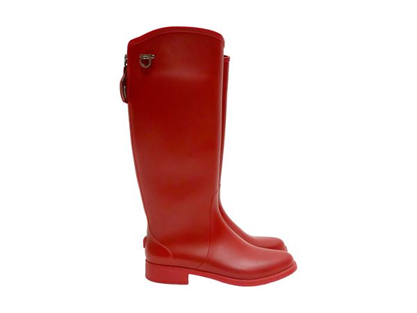 Salvatore Ferragamo - Red rubber rain boots
