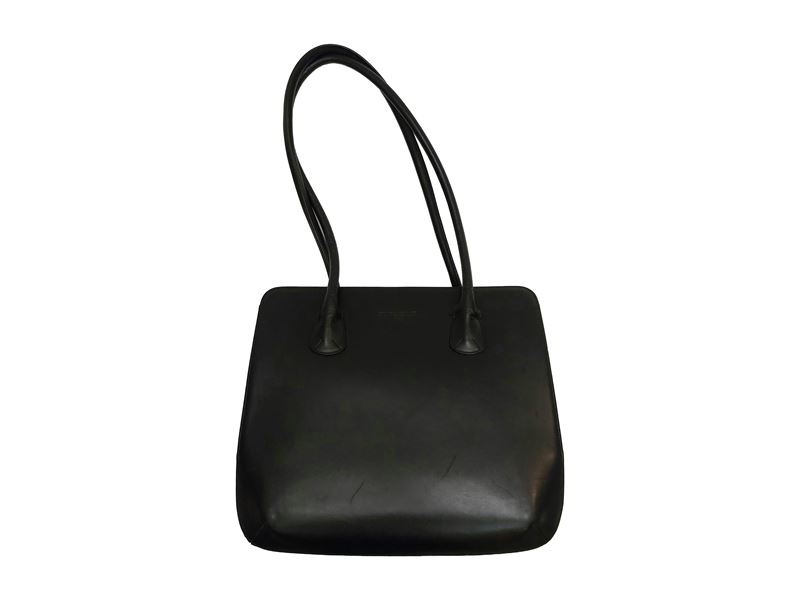 Giorgio Armani, Borsa a spalla in pelle nera con chiusura a zip