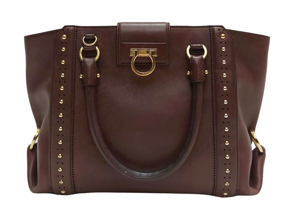 Salvatore Ferragamo - Borsa a spalla in pelle bordeaux