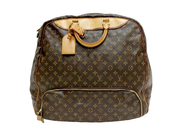 Louis Vuitton - Evasion Travel Bag in Monogram canvas