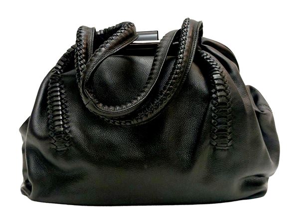 Salvatore Ferragamo - Irma shoulder bag in black calfskin